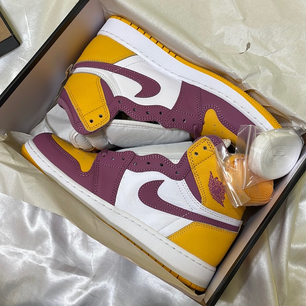 Air Jordan 1 Retro High “Brotherhood”